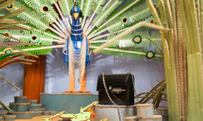 圣誕櫥窗美陳設(shè)計(jì)就是一場(chǎng)小型的會(huì)展活動(dòng)啊 - 第10張 - 會(huì)展活動(dòng)策劃CCASY.COM 圣誕櫥窗美陳設(shè)計(jì)就是一場(chǎng)小型的會(huì)展活動(dòng)啊 - 第10張