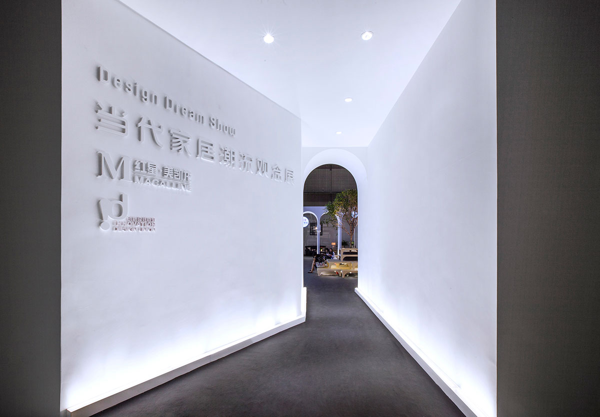 有懸崖、有森林、有山丘，還有一層層的椅子，這個(gè)展館真是新思維