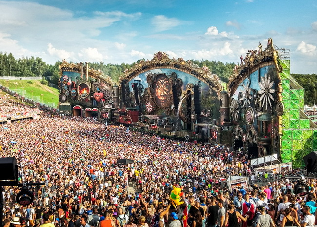 Tomorrowland的主舞臺(tái)設(shè)計(jì)又一次刷爆了朋友圈 - 第4張 - 會(huì)展活動(dòng)策劃CCASY.COM Tomorrowland的主舞臺(tái)設(shè)計(jì)又一次刷爆了朋友圈 - 第4張