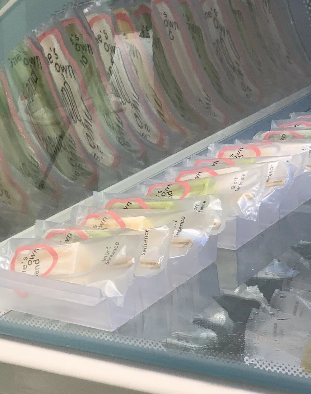 夏日島嶼主題的快閃店展覽活動(dòng)從入口處就打造了“登島”的氛圍 - 第11張 - 會(huì)展活動(dòng)策劃CCASY.COM 夏日島嶼主題的快閃店展覽活動(dòng)從入口處就打造了“登島”的氛圍 - 第11張