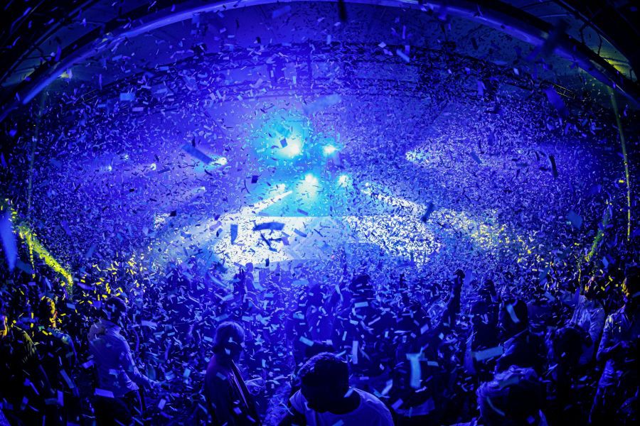 MINI電動車全球發(fā)布會活動策劃的車道舞美雖然簡約卻很溫馨 - 第9張 - 會展活動策劃CCASY.COM MINI電動車全球發(fā)布會活動策劃的車道舞美雖然簡約卻很溫馨 - 第9張