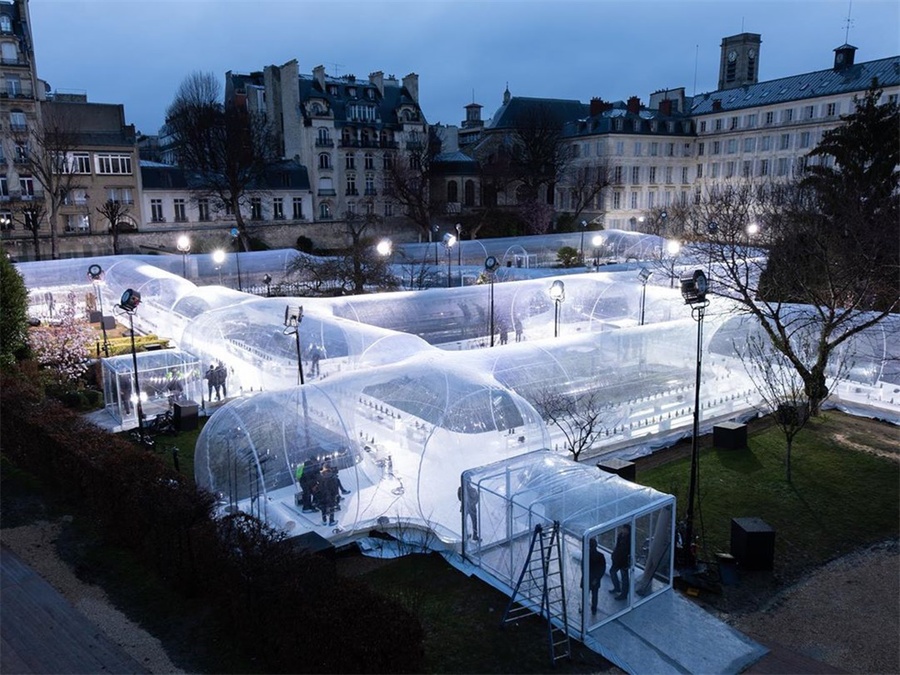 Kenzo時裝發(fā)布會活動策劃的透明管狀充氣結構環(huán)保概念極強 - 第11張 - 會展活動策劃CCASY.COM Kenzo時裝發(fā)布會活動策劃的透明管狀充氣結構環(huán)保概念極強 - 第11張