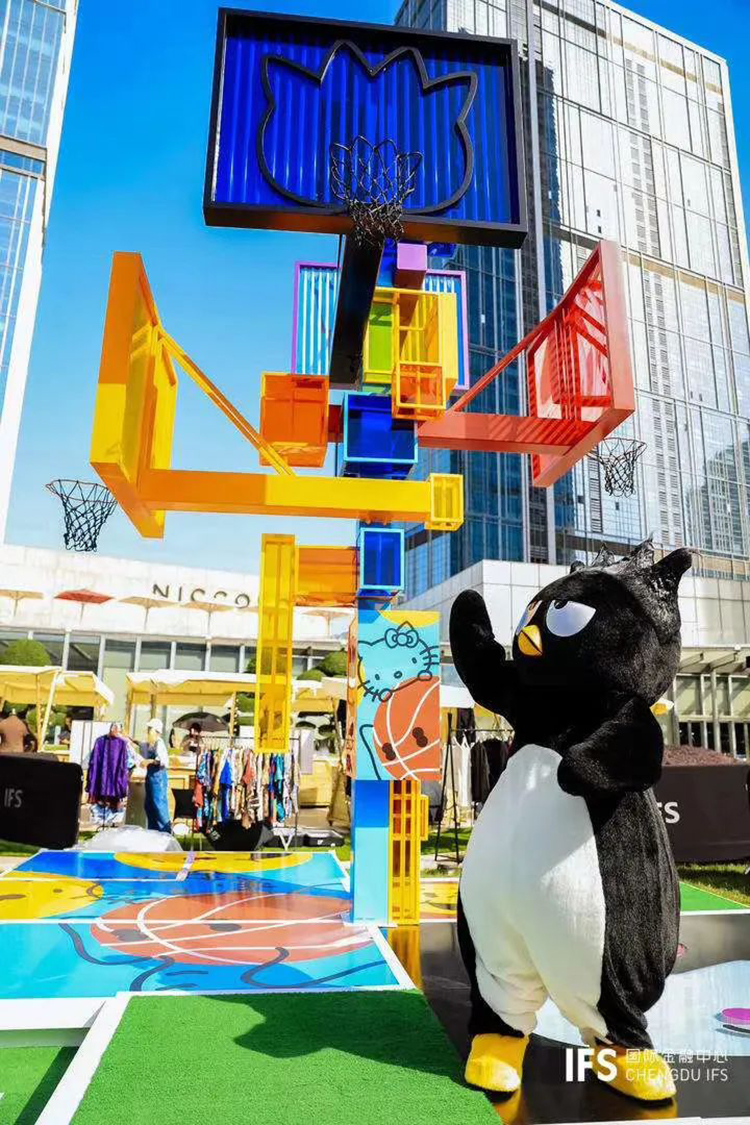 藝術(shù)范三麗鷗跨界藝術(shù)展覽活動策劃的全新IP釋放了強大的吸引力 - 第9張 - 會展活動策劃CCASY.COM 藝術(shù)范三麗鷗跨界藝術(shù)展覽活動策劃的全新IP釋放了強大的吸引力 - 第9張