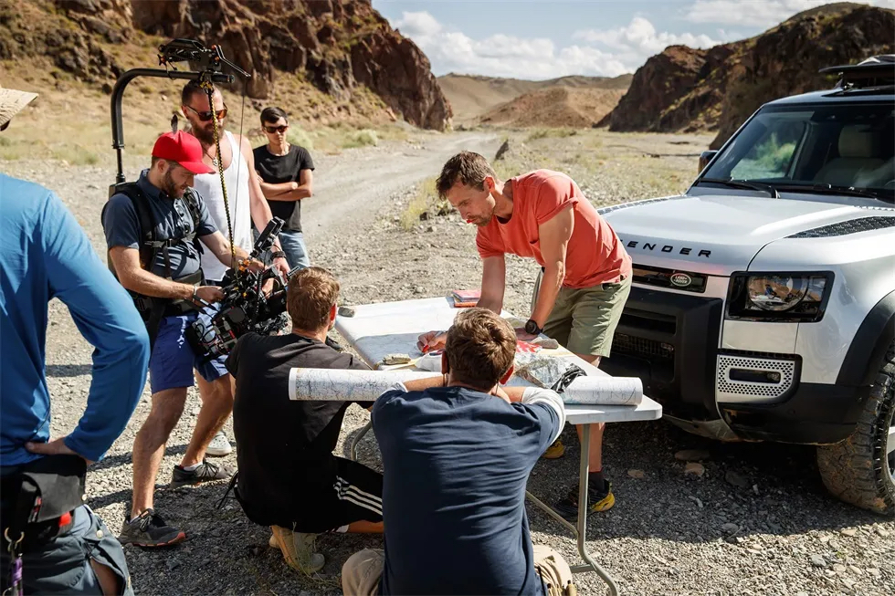 新路虎衛(wèi)士全球發(fā)布會(huì)活動(dòng)策劃用全方位的體驗(yàn)活動(dòng)實(shí)現(xiàn)品牌張力 - 第4張 - 會(huì)展活動(dòng)策劃CCASY.COM 新路虎衛(wèi)士全球發(fā)布會(huì)活動(dòng)策劃用全方位的體驗(yàn)活動(dòng)實(shí)現(xiàn)品牌張力 - 第4張