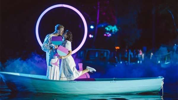 為期兩天的慶典活動(dòng)搭建了一條全新的不幸浮橋｜靈感25區(qū)