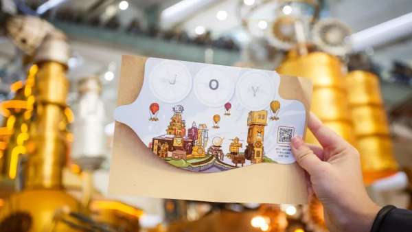 這個(gè)蒸汽朋克的商場美陳一下子就穿越到了19世紀(jì)維多利亞時(shí)代