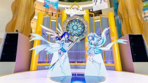 二次元迷們的圣地其實就在這個“時光機特別展”的快閃店里，快來乘車玩穿越吧