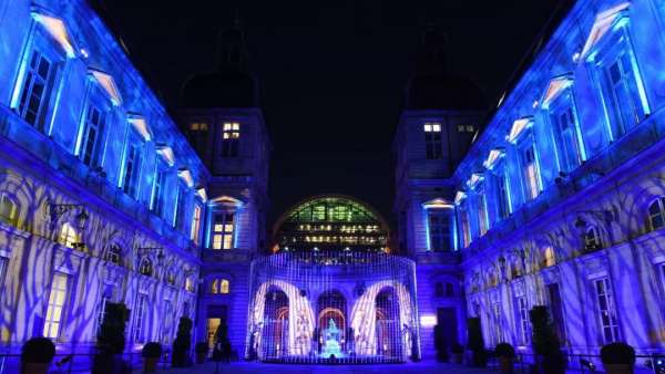 法國里昂燈光節(jié)的這批燈光藝術作品簡直要逆天了，太美了