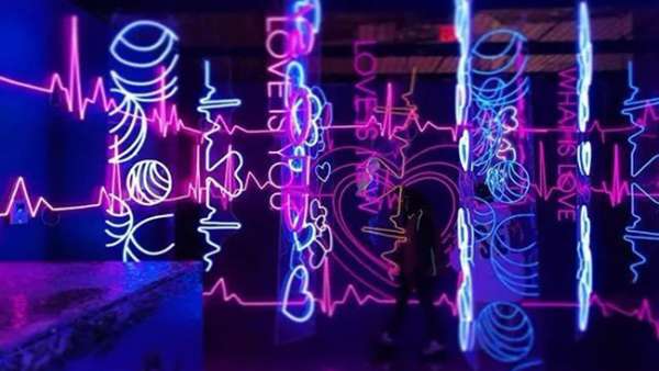 用一個(gè)網(wǎng)紅快閃店講述了戀愛的7個(gè)階段，愛意滿滿