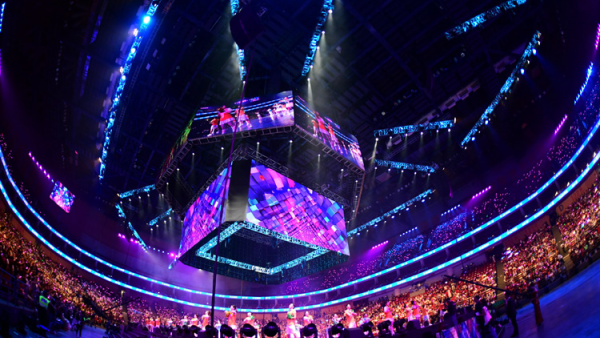 年會(huì)慶典活動(dòng)群英薈萃，舞美設(shè)計(jì)如同明星演唱會(huì)般震撼