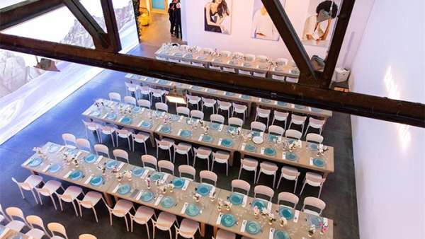 美妝派對(duì)活動(dòng)策劃的香檳墻和實(shí)時(shí)運(yùn)動(dòng)投影圖，妥妥征服朋友圈