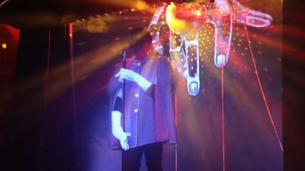 火爆的沉浸式戲劇活動(dòng)策劃從劇情、道具到音樂燈光，謹(jǐn)慎而講究