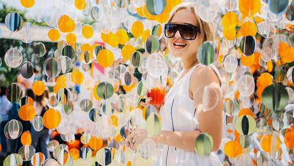 VK Fest音樂(lè)節(jié)活動(dòng)策劃的QIWI錢(qián)包產(chǎn)品發(fā)布讓每位客人都成為了品牌大使