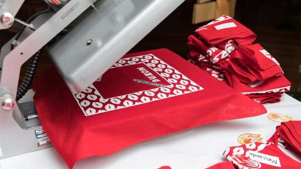 派對(duì)活動(dòng)策劃要熠熠生輝，那就帶他們參加豪華野營(yíng)吧