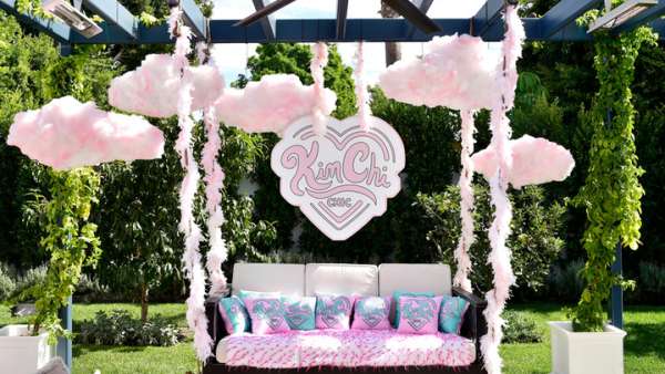 美妝產(chǎn)品新品發(fā)布會(huì)活動(dòng)既好玩又豐富多彩，自拍更是美到爆表