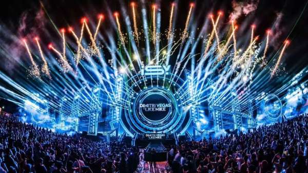 超燃音樂節(jié)活動策劃濃濃的機械感和金屬感，是觸及靈魂的視聽盛宴