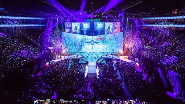 這樣的年會活動策劃的舞美，這可以堪比奧運會了