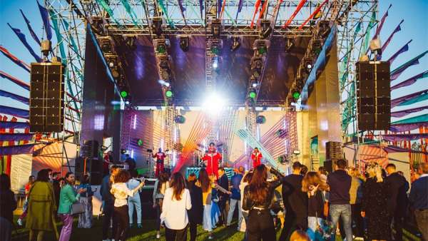 高爾夫新賽季開幕式活動(dòng)互動(dòng)體驗(yàn)樂(lè)趣多，還有免費(fèi)造型服務(wù)呢