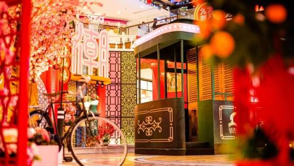 新春商場(chǎng)展覽活動(dòng)就該別開(kāi)生趣，就算中西合璧也是年味十足