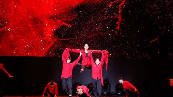 新時(shí)代的發(fā)布會(huì)活動(dòng)驚艷了世界，以昂揚(yáng)之姿馳騁未來(lái)