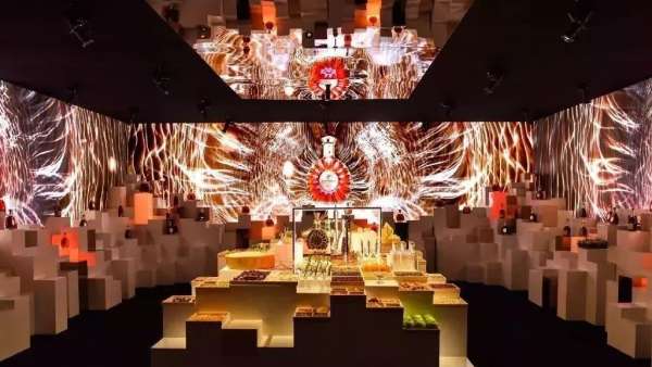 9大展區(qū)的沉浸式體驗(yàn)展覽活動(dòng)帶來了一場視覺與味覺的饕餮盛宴