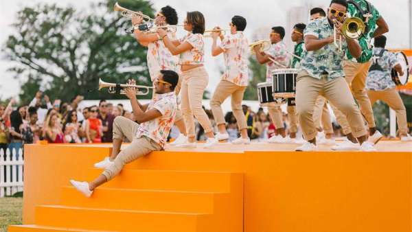 這家酒品牌的嘉年華活動現(xiàn)場創(chuàng)造了一個社交媒體化的機(jī)會