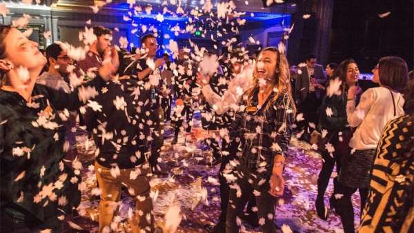 舊金山一場(chǎng)“不可能”預(yù)算的員工派對(duì)活動(dòng)呈現(xiàn)了經(jīng)典的冬季風(fēng)格