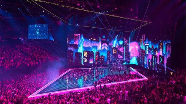 用舞美點(diǎn)燃音樂節(jié)活動現(xiàn)場，MTV音樂錄影帶大獎?wù)嫘霓k得到