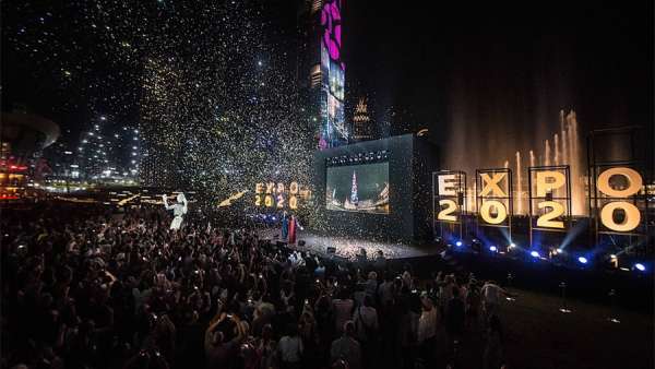 倒計(jì)時(shí)慶典活動(dòng)上的這個(gè)招手燈光人物邀你2020世博會(huì)來相見