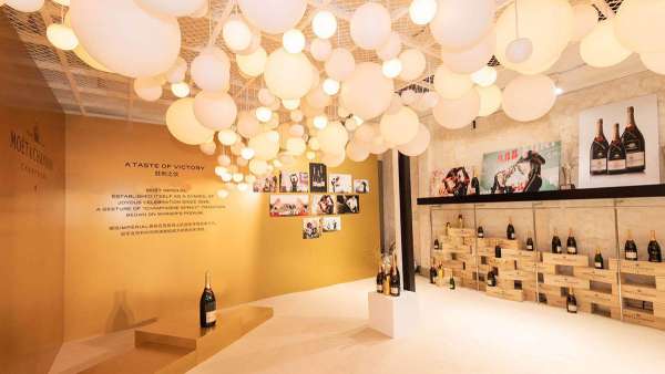 快閃店活動(dòng)攜手酷炫派對(duì)，帶你見(jiàn)證真正的高光時(shí)刻