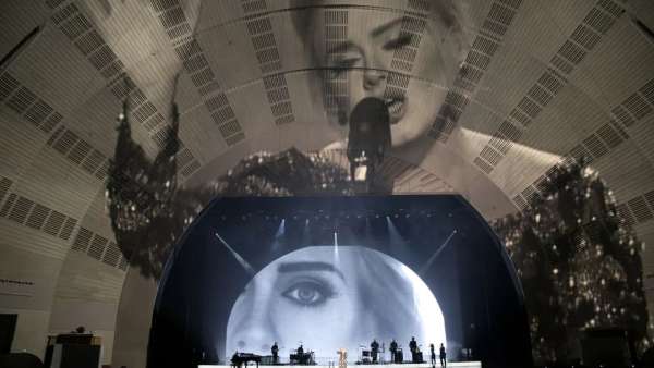 女設計師設計的這些舞美設計在戲劇活動策劃中的更有質(zhì)感