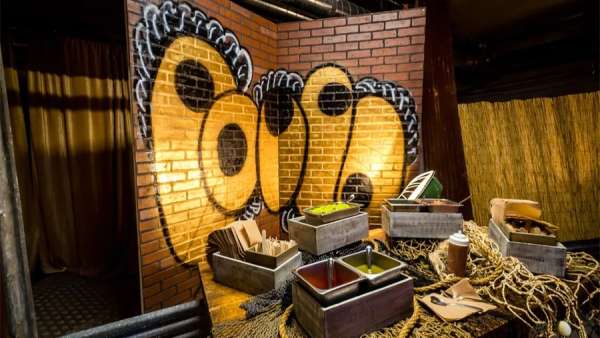 你說(shuō)誰(shuí)敢把“十八銅人”擺上派對(duì)活動(dòng)現(xiàn)場(chǎng)，TA家就這么大膽