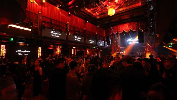 跨界新時(shí)尚，潮流快閃式發(fā)布會(huì)活動(dòng)為高級(jí)時(shí)裝圈注入新靈感