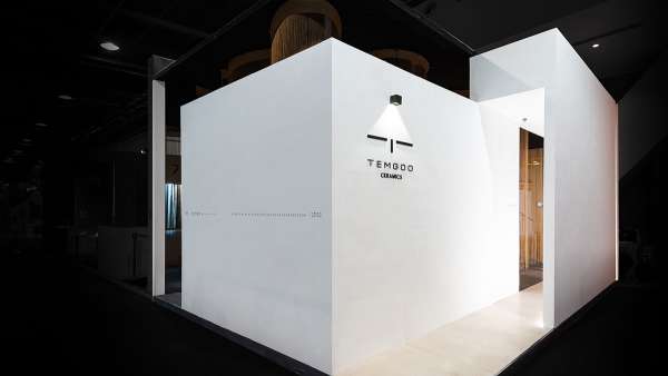 48平米的展覽活動(dòng)空間里，有形與無(wú)形的“線”描繪了人與人的共鳴