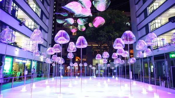 當商場美陳展覽活動遇上科技與藝術(shù)時，富有創(chuàng)意的藝術(shù)作品驚艷了