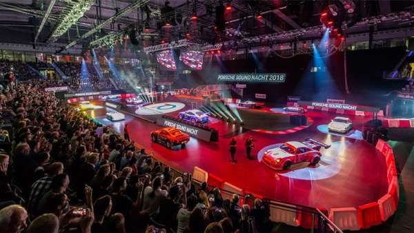 汽車慶典活動用引擎之聲詮釋著大品牌70年的歷史文化，過癮！