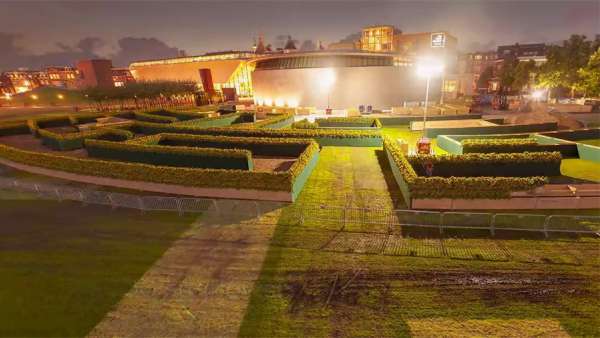 12.5萬(wàn)多向日葵打造的迷宮，這個(gè)開(kāi)業(yè)慶典活動(dòng)亮了視線(xiàn)