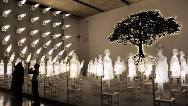 Ataraxia藝術(shù)展覽活動(dòng)營(yíng)造的氛圍給人一種鎮(zhèn)定平靜的美