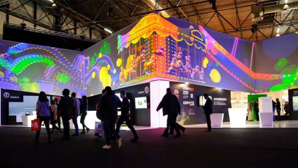 旅游會展活動上映的這場燈光和色彩的多媒體秀，令人心曠神怡留連忘返