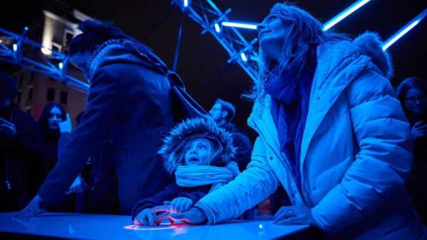 藝術(shù)展覽的這些大型燈光裝置竟是出自建筑師之手，神奇啊