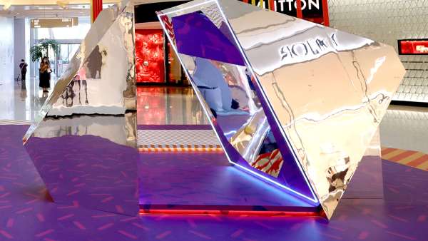 萬花筒的藝術(shù)展覽活動(dòng)亮相上海，為你注入鎏光溢彩掃除疫情灰霾