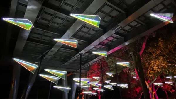 臺(tái)灣藝術(shù)會(huì)展活動(dòng)的這個(gè)逐夢(mèng)飛翔裝置喚起了我們童年的記憶