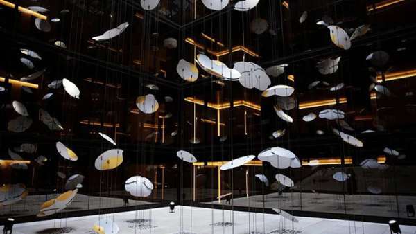 美陳展覽活動怎么讓人拍手叫絕，看看這個藝術(shù)家就深有體會