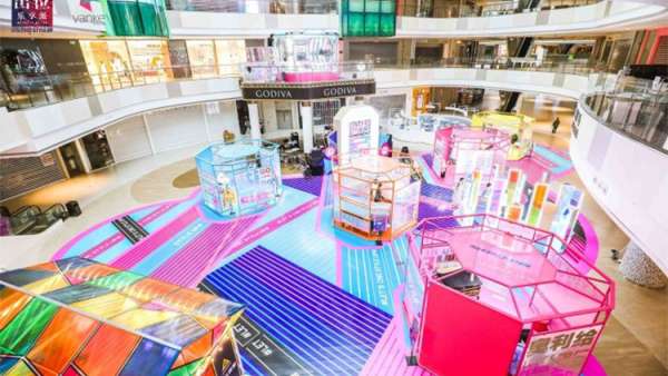 潮流快閃店派對(duì)活動(dòng)策劃的空中直播間果真潮型出位