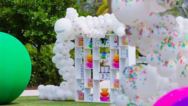 峰會活動的休息派對活動策劃很彩虹，巨大彩球和彩虹甜品超陽光