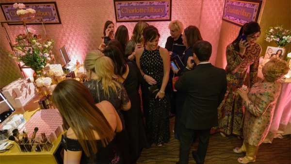 這屆的金球獎慶功晚宴活動星光熠熠，再次震撼了洛杉磯