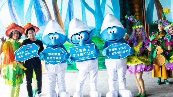 “藍(lán)·創(chuàng)未來”公益線下展覽活動來了一群可愛的藍(lán)精靈