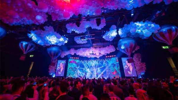 Adobe峰會活動策劃的Adobe體驗云和“水母”，效果很沉浸式