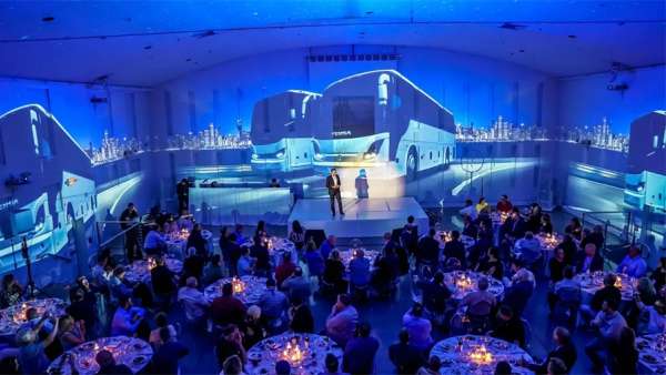 客車品牌發(fā)布會(huì)活動(dòng)策劃了一場(chǎng)360度的美國“巴士之旅”