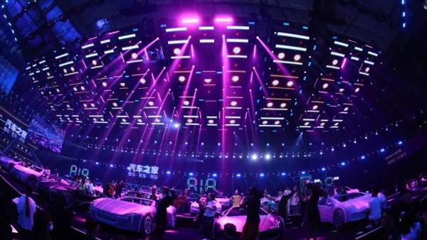 818全球汽車夜盛典活動策劃的舞美設(shè)計(jì)感官體驗(yàn)太神了！